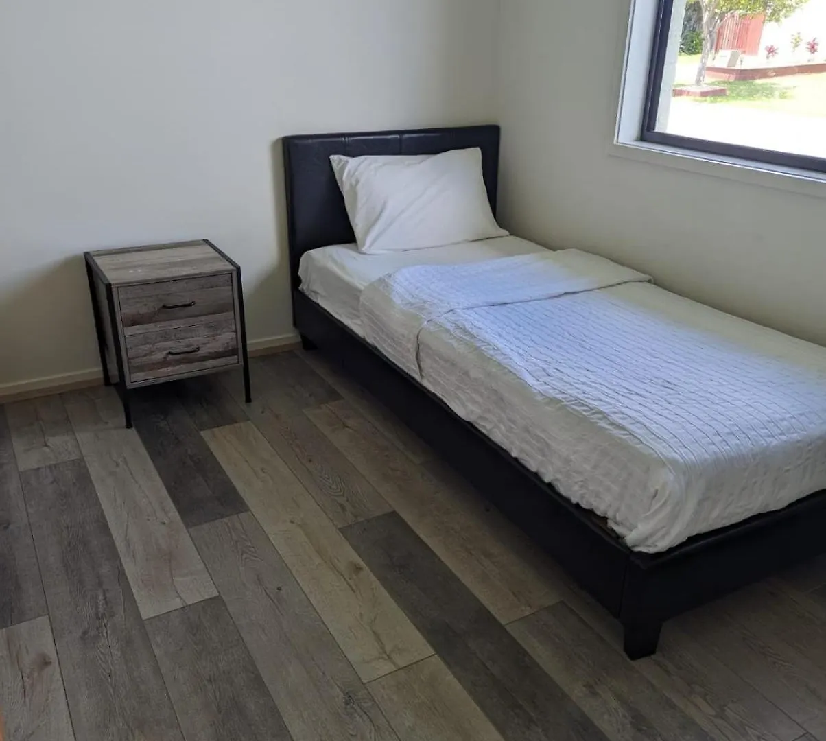 Spacious Entire 4Bedroom House In Gladstone 1 To 8 People Can Stay Σπίτι διακοπών